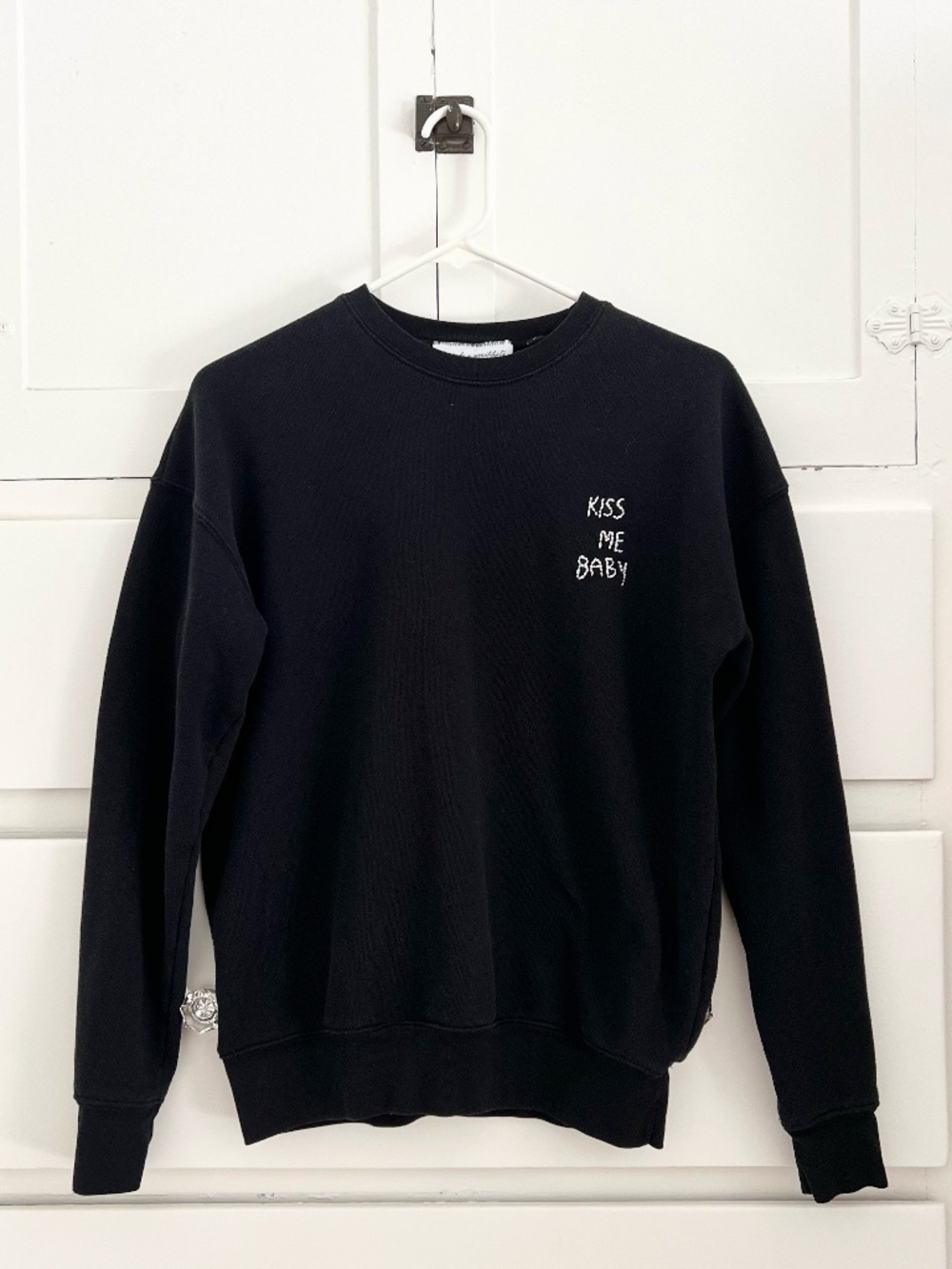 Diamonds + Sweatshirts Kiss Me Baby Black Cotton Sweatshirt Size S